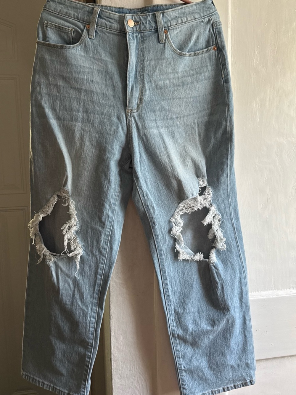 Universal Thread Light Blue Distressed Boyfriend Jeans